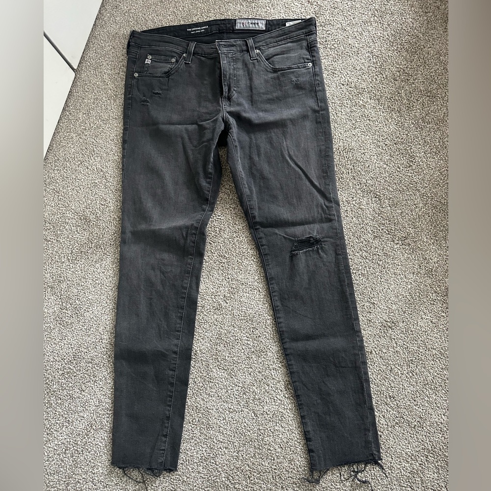AG Jeans The Legging Ankle Super Skinny Ankle jeans.